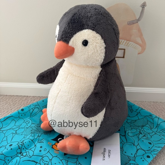 Jellycat Peanut Penguin - Really Big - Authentic - BNWT - Fast Ship - Picture 2 of 7